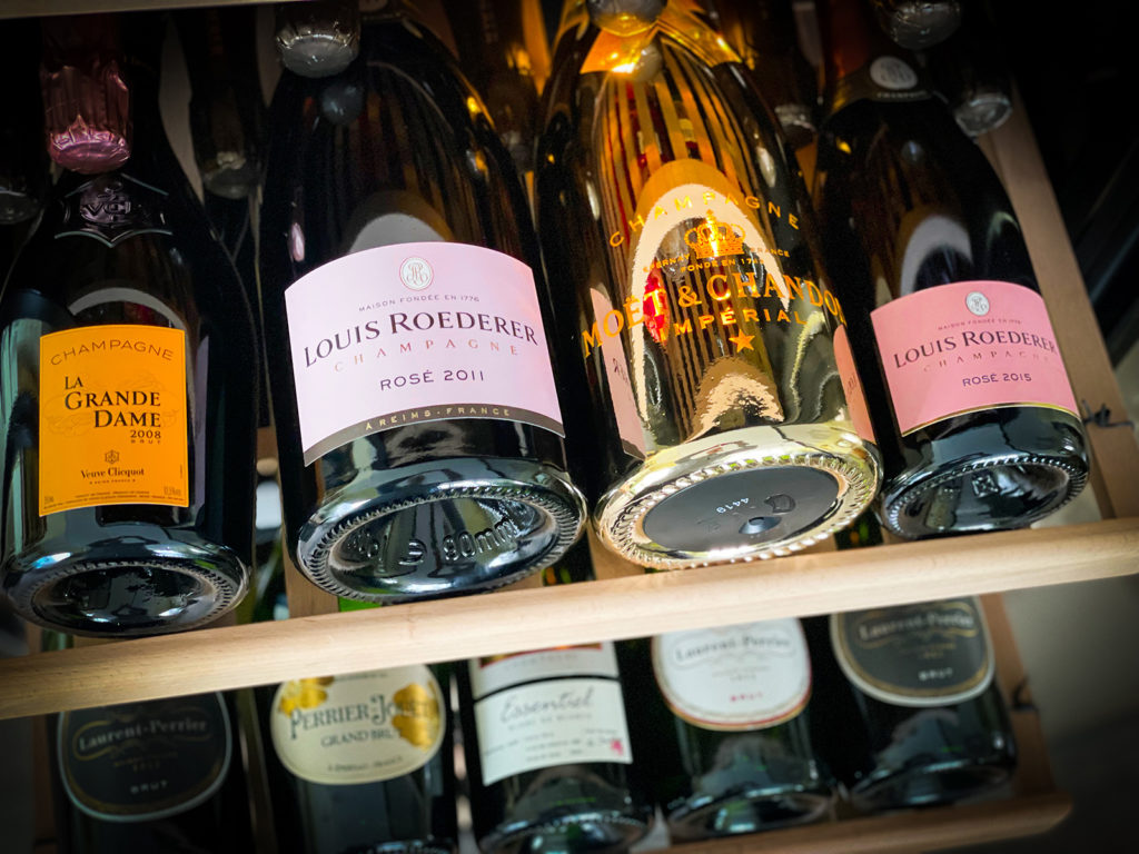 Champagner Lagerung im Weinkühlschrank
